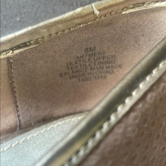 Anne Klein Taupe AK7MENI iflex Kitten Heels Women's 8 New In Box Classic y2k - Picture 8 of 9